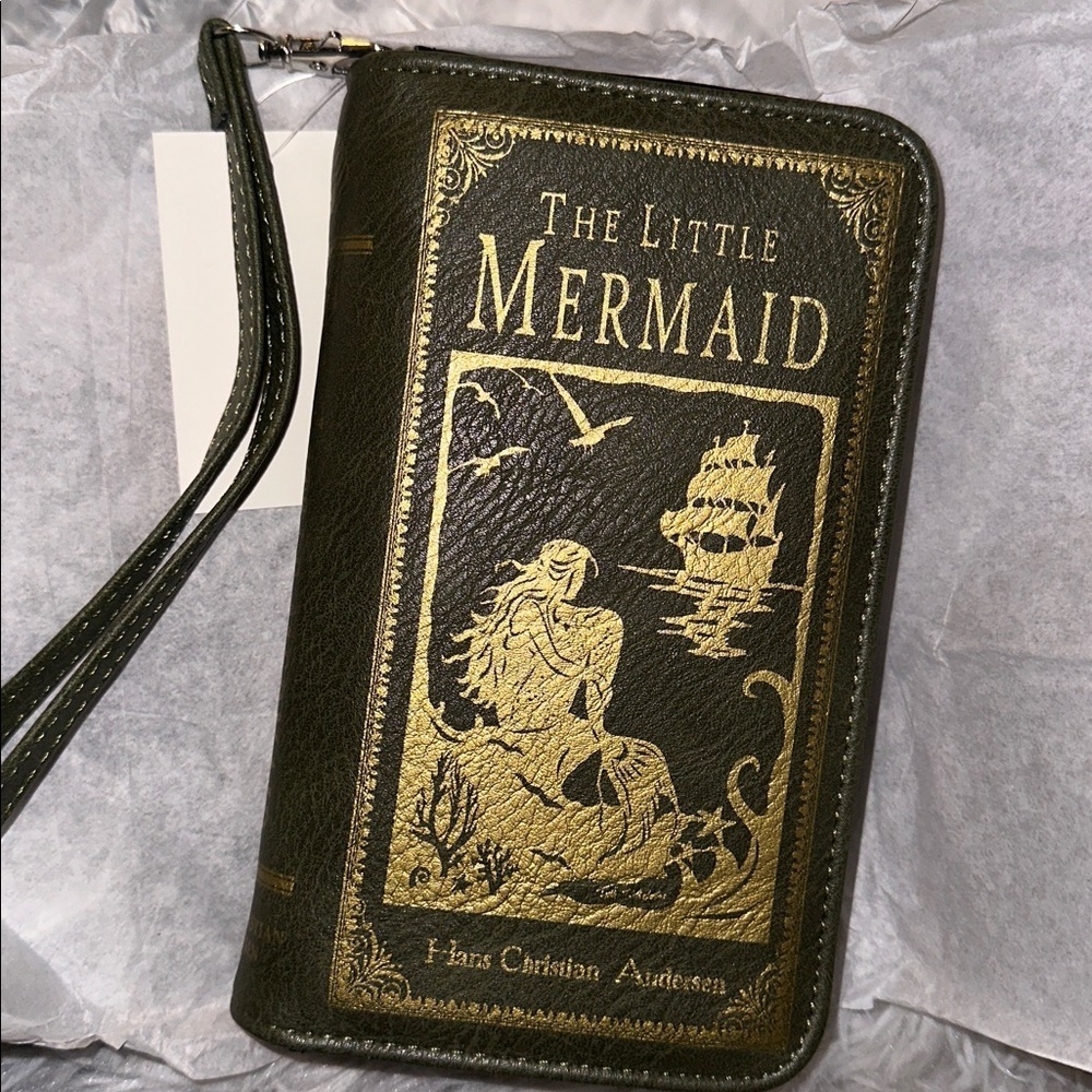 Disney The Little Mermaid Ariel Book Cover Wallet or Wristlet - BRAND NEW - Picture 6 of 8